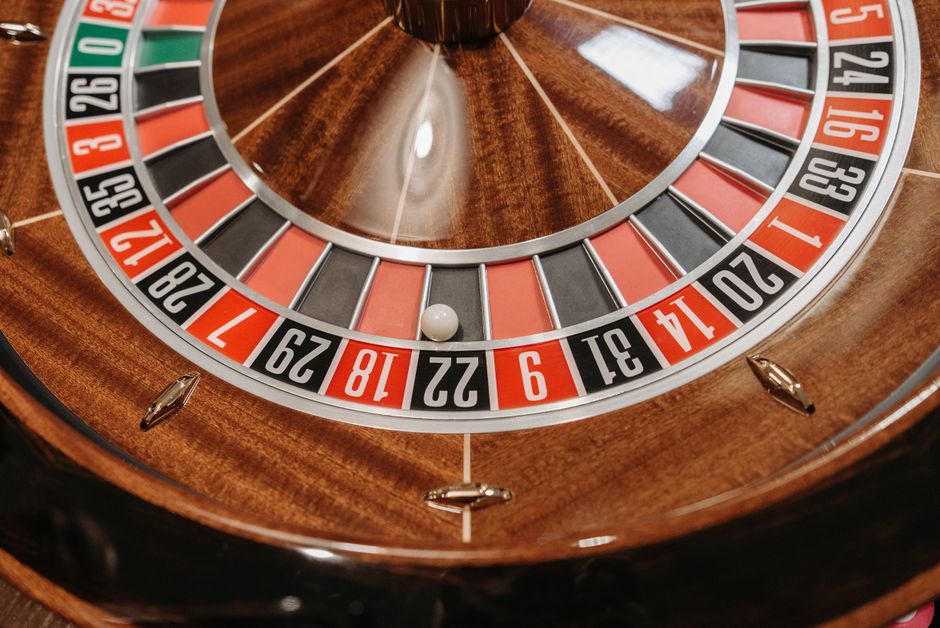 Memahami Peran Bandar Slot dalam Industri Permainan Digital Modern